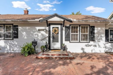 202 E 19th Ave, Hutchinson, KS 67502 - photo 3