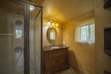 2100 Euclid Ave_Jasper_TRM2851-HDR