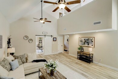 10315 Lynbrook Hollow St, Houston, TX 77042 - photo 5