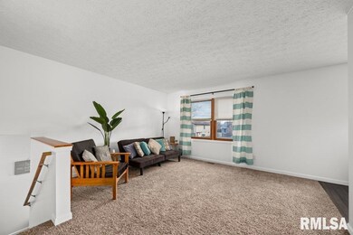 1512 W 48th St, Davenport, IA 52806 - photo 2