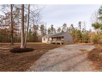 885 Tuscarora Rd, Dunnsville, VA 22454 - photo 2