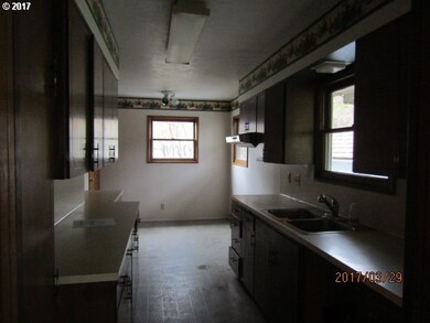 808 NW 5th St, Pendleton, OR 97801 - photo 3