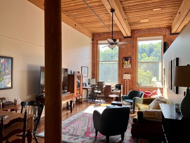 Rivermoor Landing unit 20, Newmarket, NH 03857 - photo 3