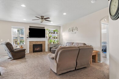 13-0333_240416_JILLROSELL