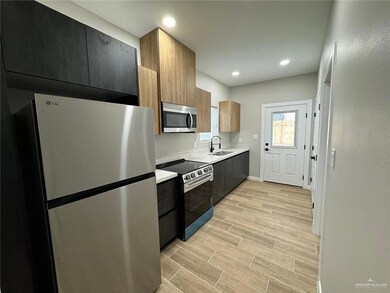 103 N San Jose Dr unit 3, Mission, TX 78572 - photo 2