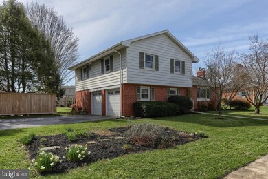984 E Walnut St, Palmyra, PA 17078 - photo 3