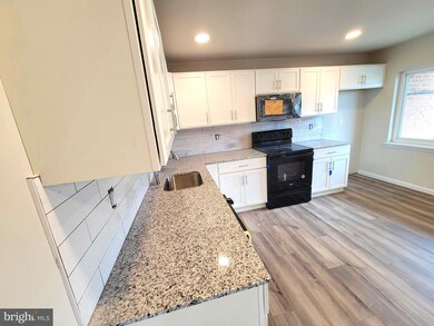 36 W Lancaster Ave unit D, Downingtown, PA 19335 - photo 2