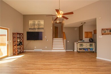 2301 E Rose Ave, Des Moines, IA 50320 - photo 5