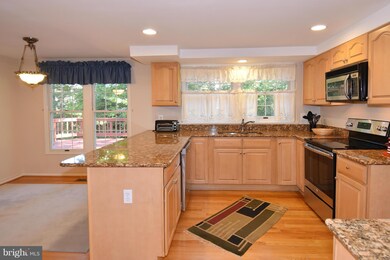 6327 Falling Brook Dr, Burke, VA 22015 - photo 7