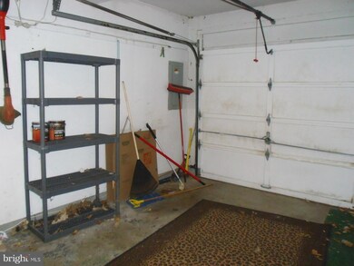 9422 Fens Hollow NW, Laurel, MD 20723 - photo 7