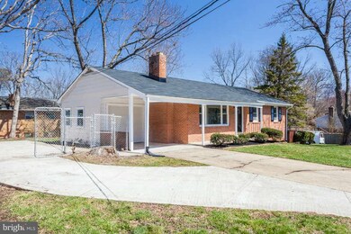 10028 Dubarry St, Glenn Dale, MD 20769 - photo 3