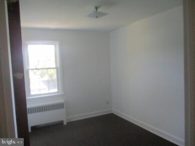 33 Elberon Ave unit 2, Lansdowne, PA 19050 - photo 5