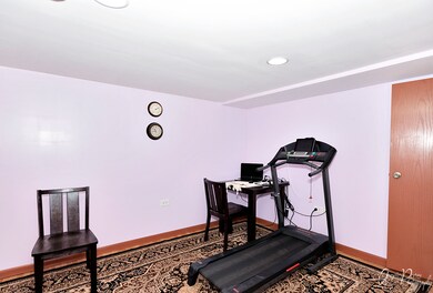 2221 W Grove Ave, Waukegan, IL 60085 - photo 3