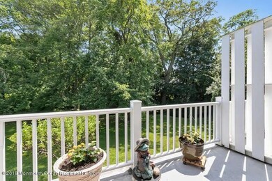 29Kingjamesbalcony1