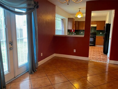 8818 High Mountain Dr, Houston, TX 77088 - photo 5