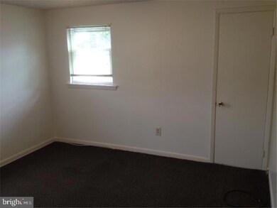 118 S Cedar Ave unit B, Maple Shade, NJ 08052 - photo 6
