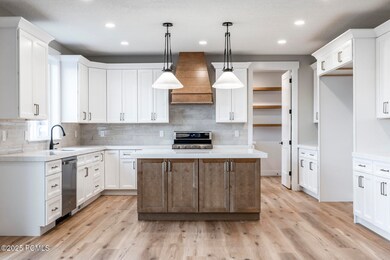 003_1928e540south-13_697