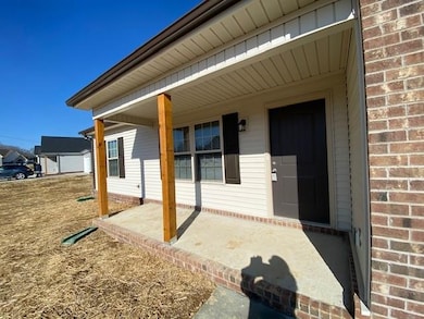 394 Grace Ct, Manchester, TN 37355 - photo 2