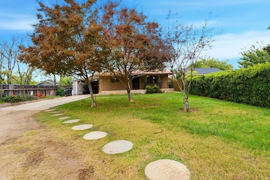 469 Pomegranate St, Woodlake, CA 93286 - photo 4