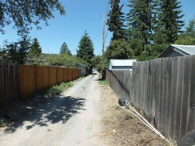 515 NW Columbia St, Bend, OR 97701 - photo 4