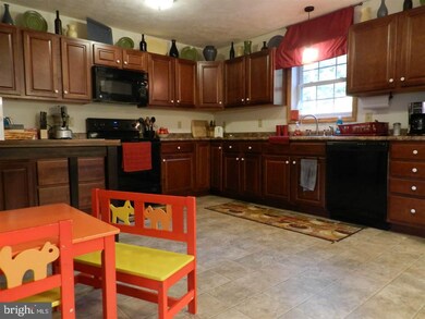 1105 Mckeehan Rd, New Bloomfield, PA 17068 - photo 3