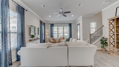 2613 Harvard St, Houston, TX 77008 - photo 5