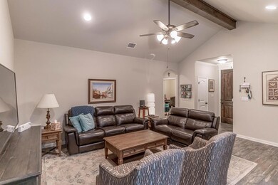 4300 Sapphire Ln, Granbury, TX 76049 - photo 3