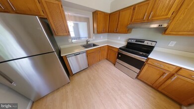 914 Newington Ct, Capitol Heights, MD 20743 - photo 5