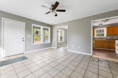 6077 E Kemper St, Bay Saint Louis, MS 39520 - photo 4