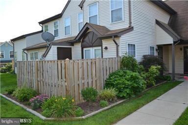 5802 Olive Ct unit B, Frederick, MD 21703 - photo 2