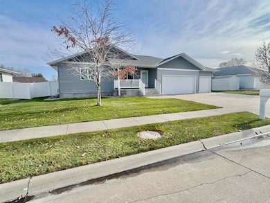 2757 Eastbrook Dr, Columbus, NE 68601 - photo 3