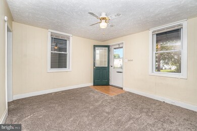 254 Mount Moriah St, Chambersburg, PA 17201 - photo 5