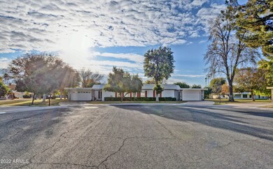 10013 W Highwood Ln, Sun City, AZ 85373 - photo 2