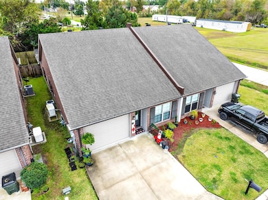 306 Derusso St, Houma, LA 70364 - photo 2