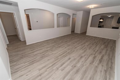 3621 Joshua St, Ennis, TX 75119 - photo 4