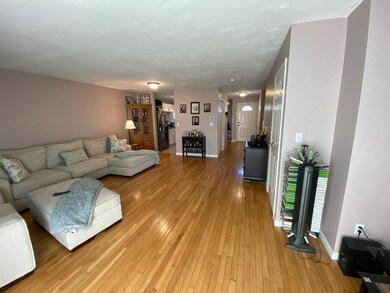606 Thayer St unit 606, Abington, MA 02351 - photo 5