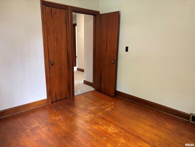 1728 E Locust St unit O, Davenport, IA 52803 - photo 7