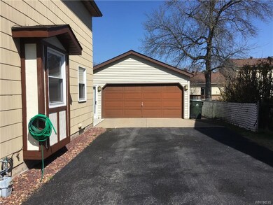 1048 Castlebar Dr, North Tonawanda, NY 14120 - photo 2