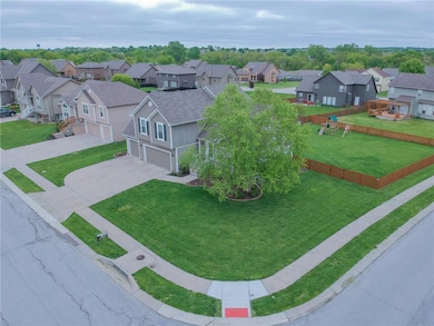 507 River Birch Rd, Raymore, MO 64083 - photo 2