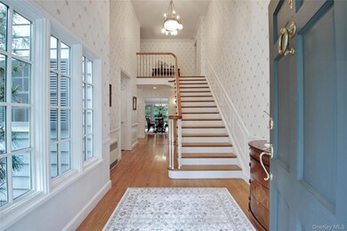 4 Kimson Ct, Manhasset, NY 11030 - photo 3