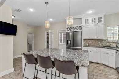 704 S Missouri Ave, Weslaco, TX 78596 - photo 5