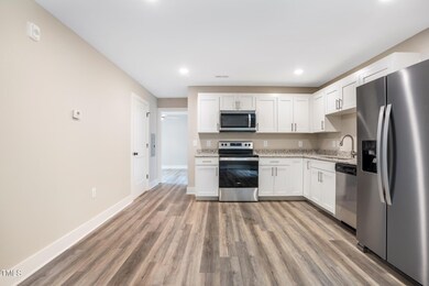 303 Linwood St unit 306, Apex, NC 27502 - photo 4