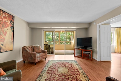 14800 Pennfield Cir unit 211C, Silver Spring, MD 20906 - photo 7