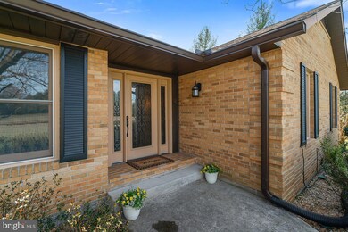 6087 Georgetown Rd, Broad Run, VA 20137 - photo 7