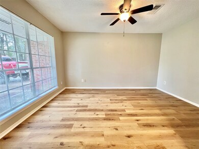 307 Sycamore St, Alvin, TX 77511 - photo 4