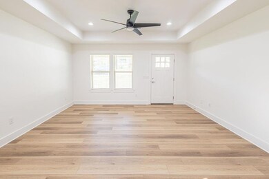 924 W Day St, Denison, TX 75020 - photo 4