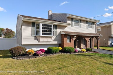0004-03Front Exterior