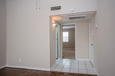 1420 Hawthorne St unit 17, Houston, TX 77006 - photo 4