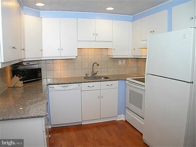 310 N Lake Dr, Downingtown, PA 19335 - photo 2