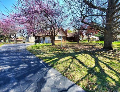 304 Louise Dr, Collinsville, IL 62234 - photo 7